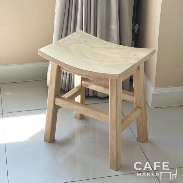 Isometric view of a natural parawood rectangle stool chair
